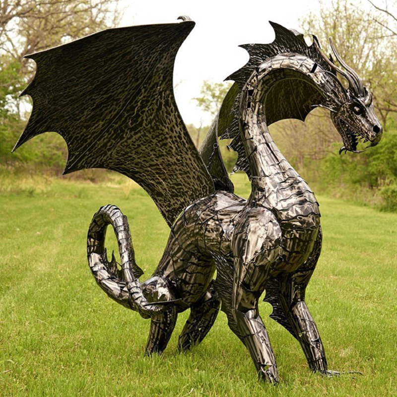 Grande statue de dragon en fer «Angry Ira»