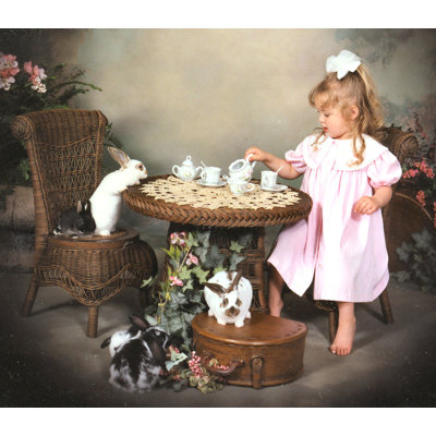 Glick Kids Round Play/Activity Table and Chair Set by Harriet Bee