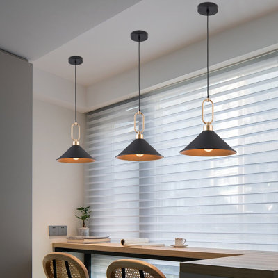 Luminaire suspendu dôme rétro noir mat à 3 lumières Skaghe