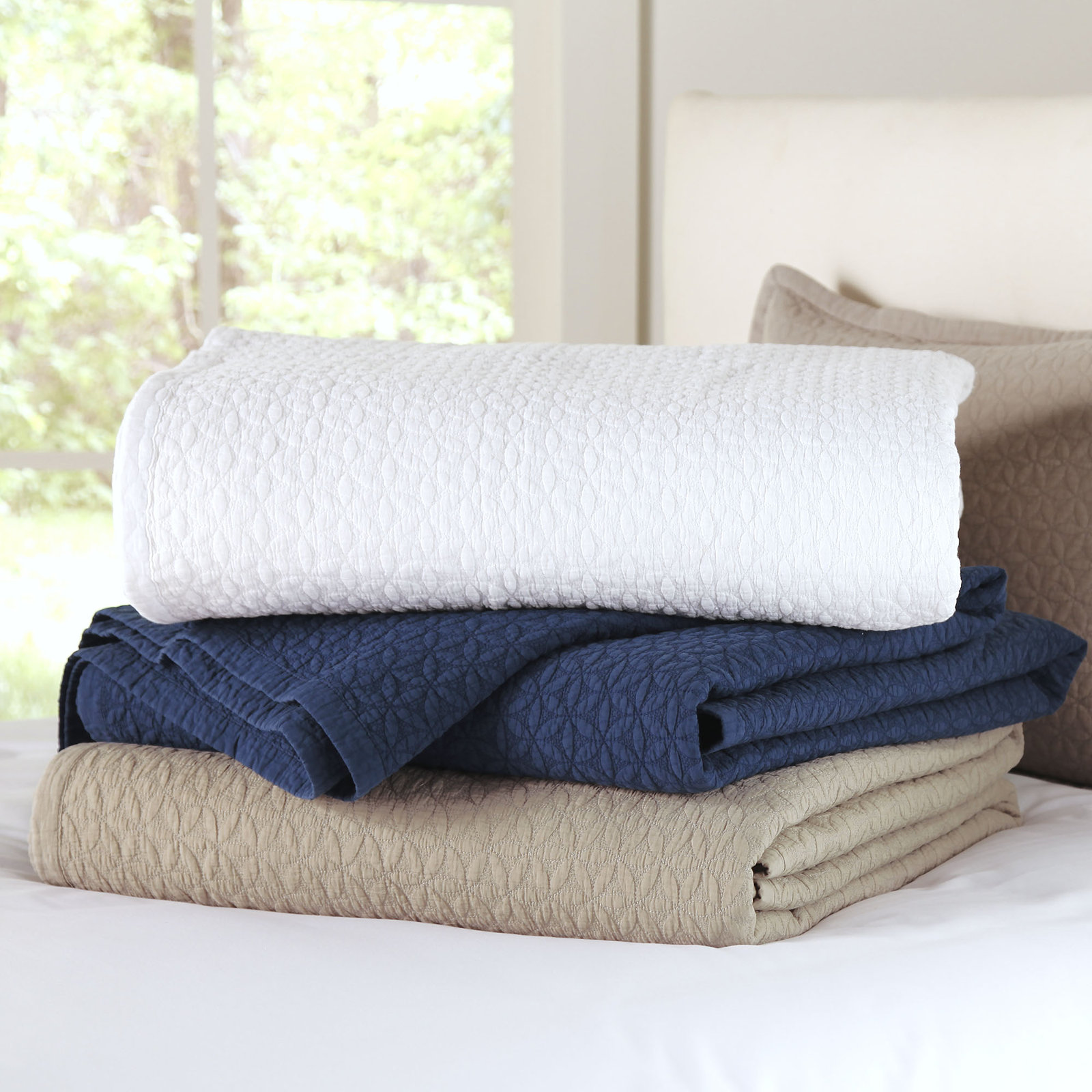 Cotton Quilt Set, King Quilt + 2 Shams, Indigo