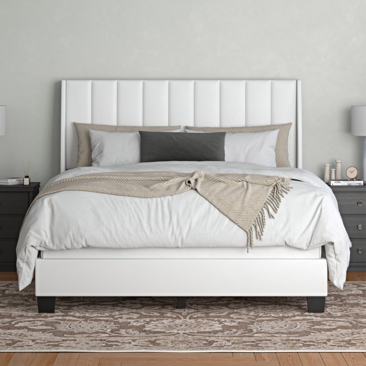 Anthoy Queen Upholstered Standard Bed