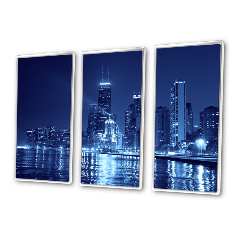 «Blue Chicago Skyline Night - Cityscape», ensemble d'art mural sur toile, L 36 po x H 20 po, Blanc