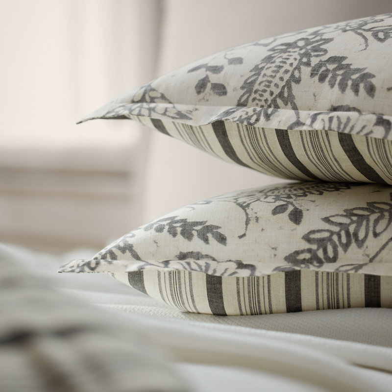 Sara Duvet Cover Set, Queen Duvet Cover + 2 Standard Shams