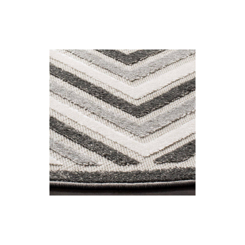 Tapis gris à motif de chevrons Jevan, Rectangle 3 pi 3 po x 5 pi 3 po