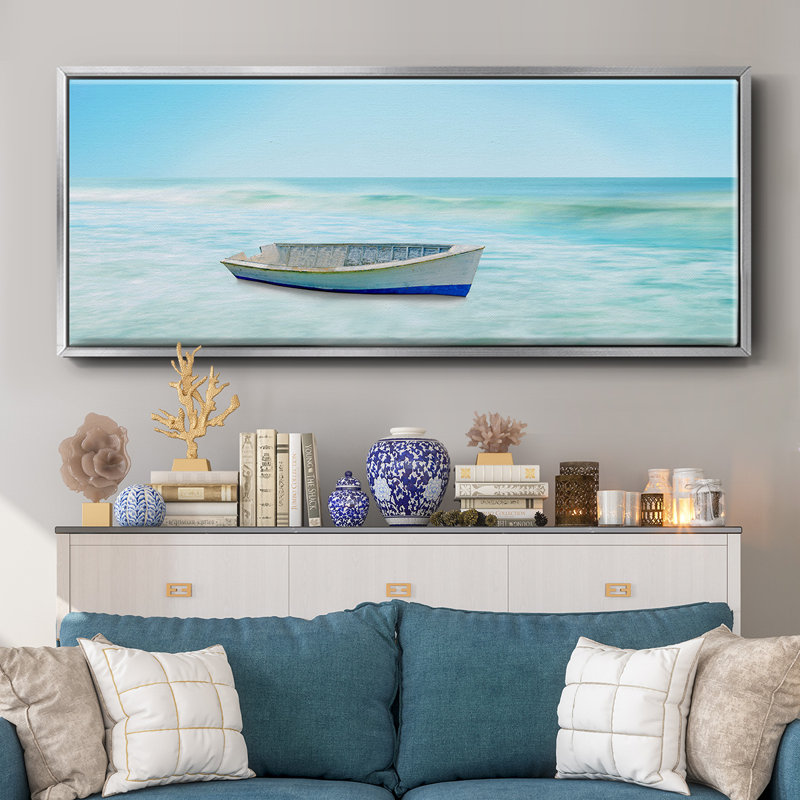 «Boat on a Beach I», toile encadrée, H 12 po x l 30 po