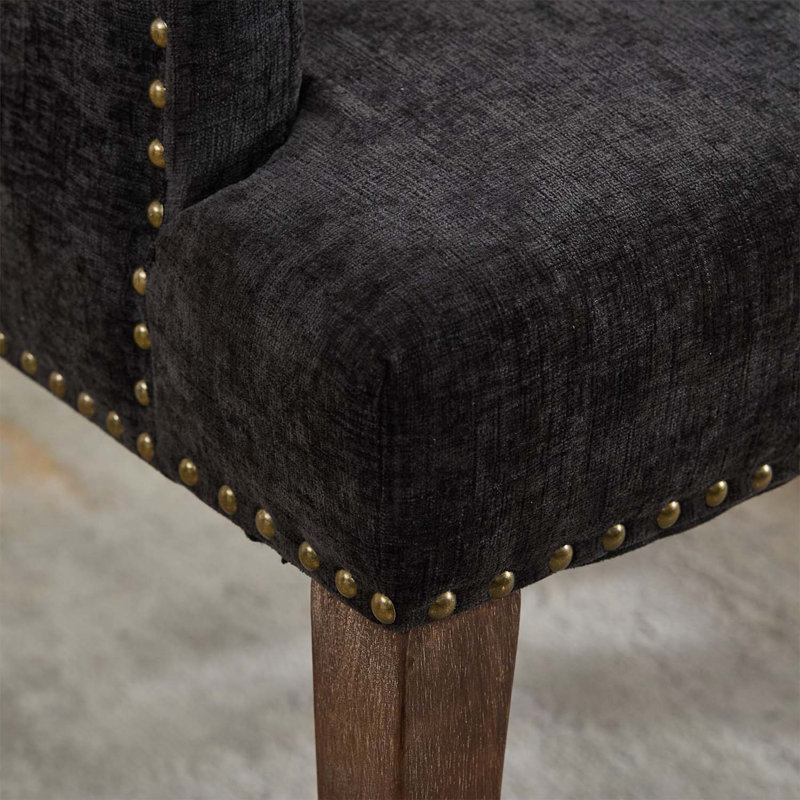 Élégante chaise de salle à manger rembourrée en chenille avec pieds en bois courbés et conception capitonnée, parfaite pour le confort et le style dans n'importe quelle pièce