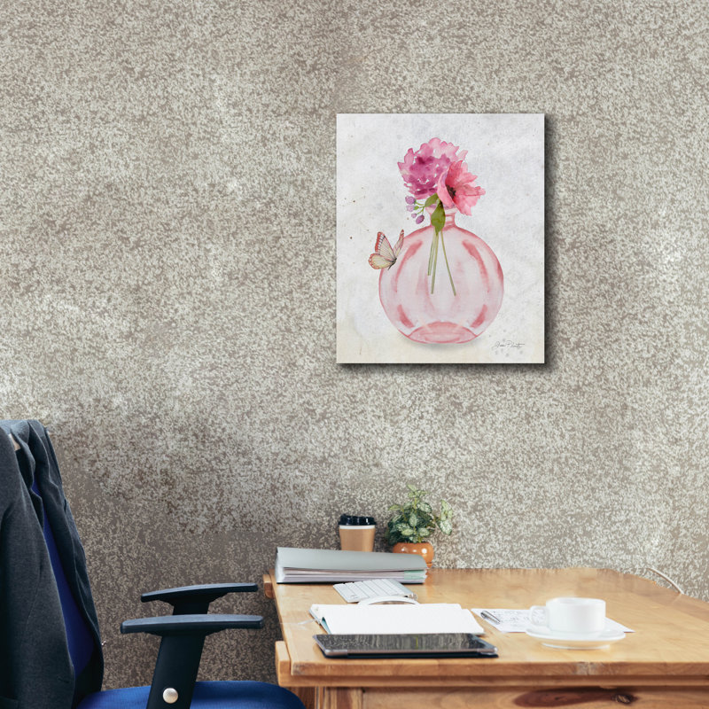«Pink Bottles C» par Jean Plout, art mural sur toile, H 24 po x l 20 po x P 0,75 po