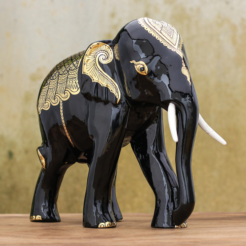 Darrean Figurines & Sculptures