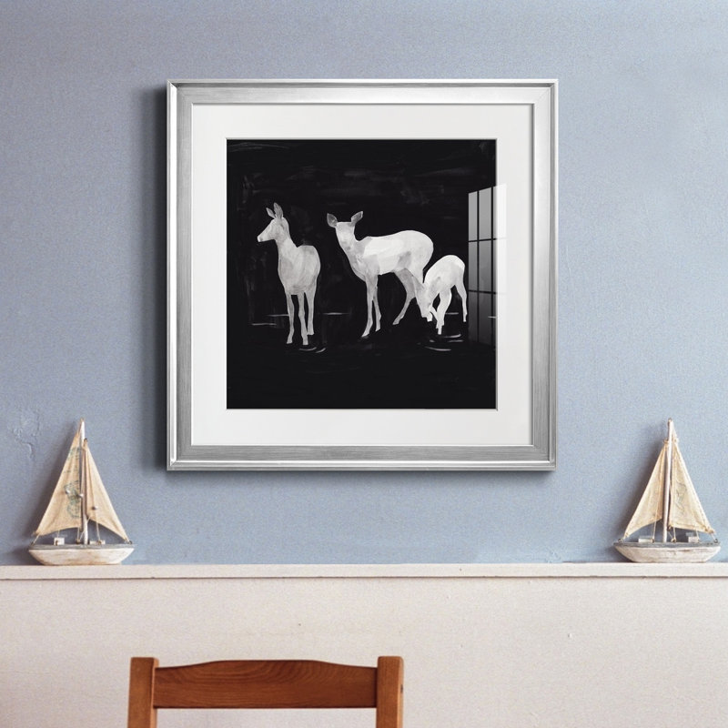 Impression encadrée sophistiquée Whitetail II-Premium - prête à être accrochée, H 22,5 po x l 22,5 po x P 1,5 po, Blanc