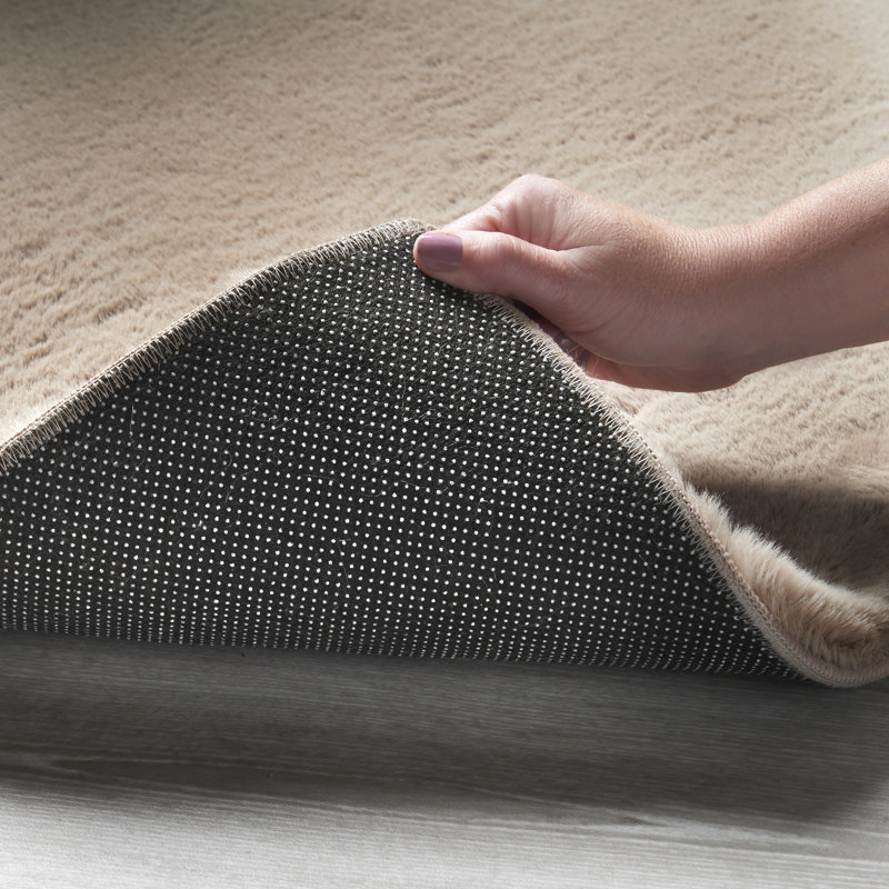 Rosenda Faux Fur Non-slip Bath Mat, Mink