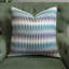 Assortiment de tailles de coussins en chenille ivoire et bleu sarcelle Thomas Collection®-131663077