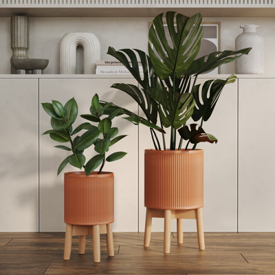 Scarlette Mid Century Modern Indoor Metal Pot Planter 4-Leg Wood Base - Set