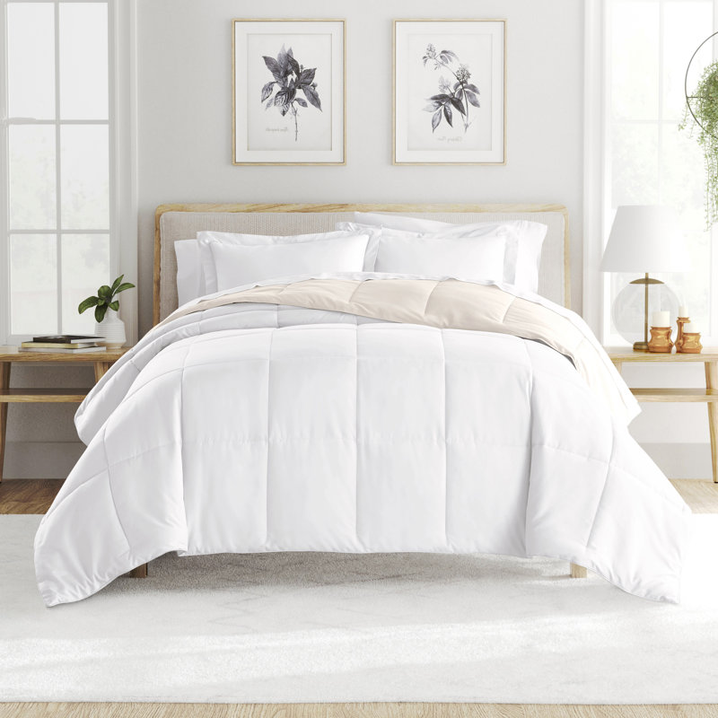 Reversible Down-Alternative Comforter Bedding Set, Full/Queen Comforter + 2 Shams, White