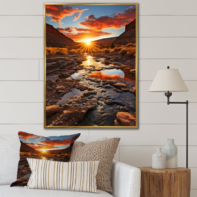Coucher de soleil à Utah Mountain I, Cadre flottant doré, H 40 po x l 30 po x P 1,5 po