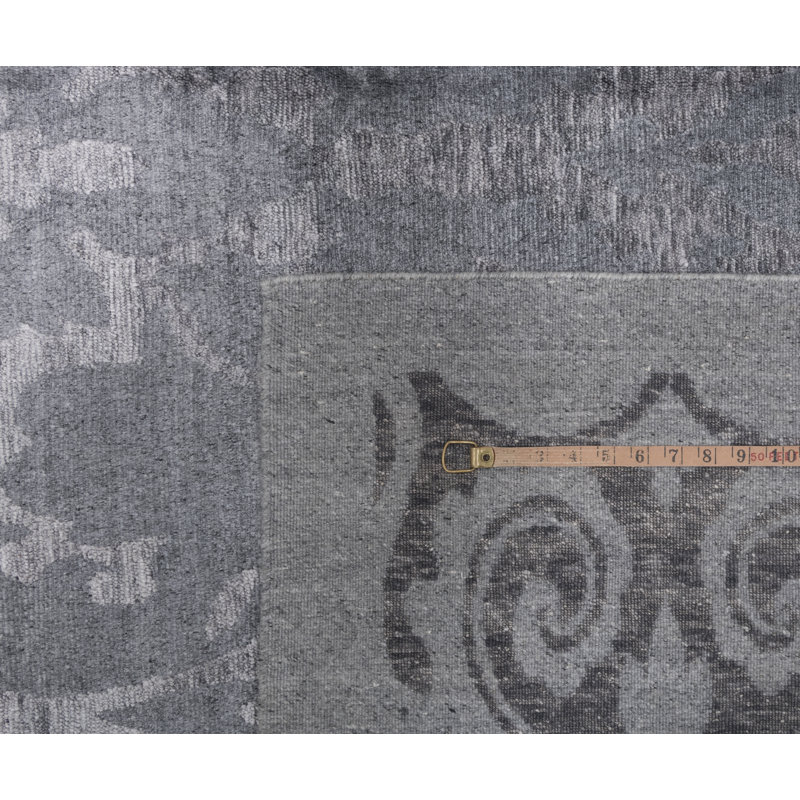 Handmade Cotton and Silk Abstract Area Rug