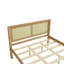 Grand lit plateforme en bois massif avec tête de lit en rotin, cadre de lit bohème de style campagnard, rangement sous le lit, aucun sommier nécessaire, bois naturel