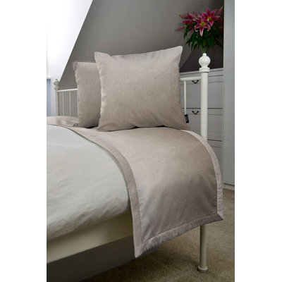 Emma-Louise Velvet Solid Colour Bedspread with Pillow Shams Included