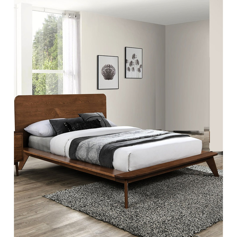 Lit plateforme double en bois de noyer massif, style transitionnel Mid-Century, tête de lit à panneau, pieds fuselés, lit en bois de style moderne prêt pour le matelas, angle