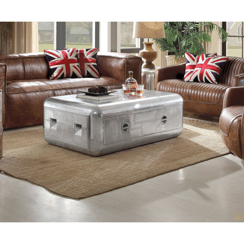 Table basse en aluminium