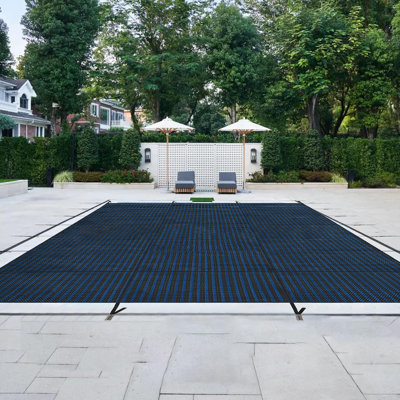Couvercle de sécurité pour piscine, s'adapte aux piscines enterrées et enterrées rectangulaires de 23 x 43 pi, maille triple PP haute résistance et quincaillerie d'installation résistante à l'abrasion incluse, maille bleue