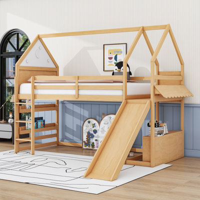 Lit mezzanine en bois avec glissade intégrée, armoire, barrières de sécurité sur toute la longueur et bibliothèque à plusieurs niveaux
