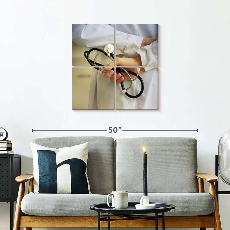 Alcaraz, médecin avec stéthoscope, H 26 po x l 26 po