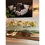 Arrangement floral mélangé dans un vase-95603129