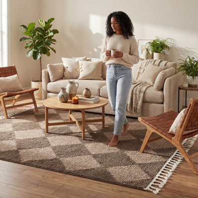  Marissa High/Low Diamond Tassel Area Rug