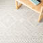 Tapis gris clair / ivoire en laine touffeté à la main Kyndall Southwestern-508138890