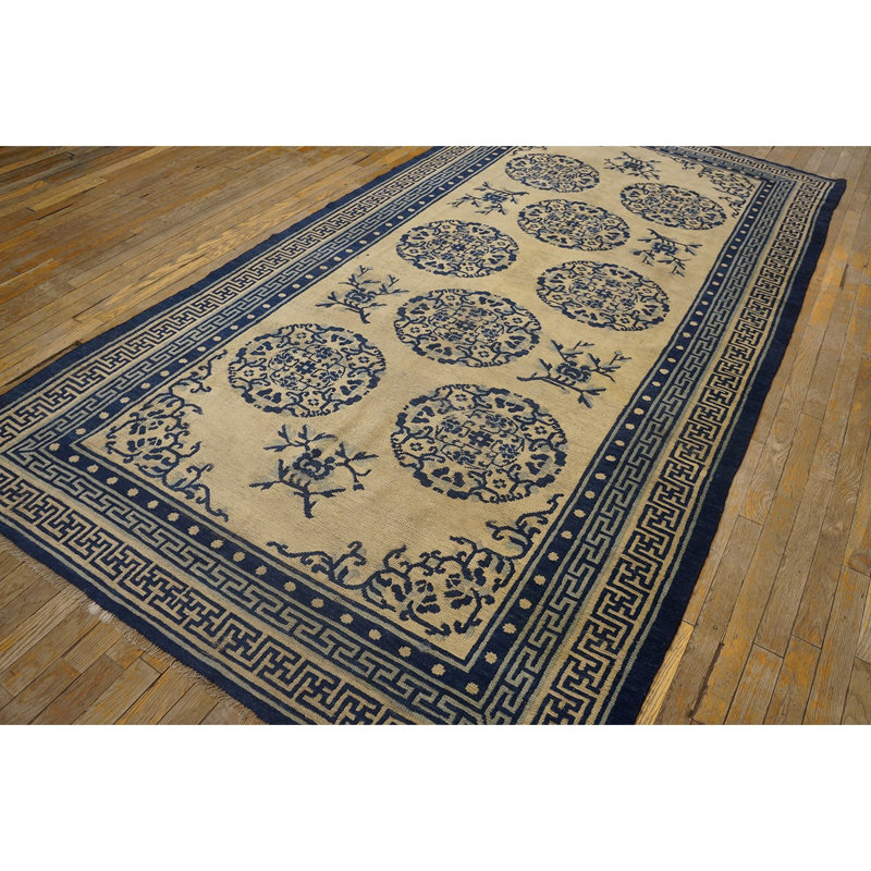 Hand Knotted Wool Oriental Area Rug