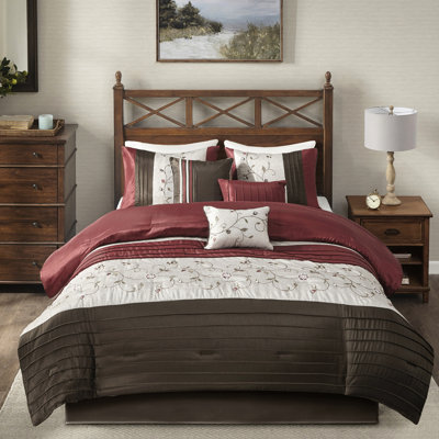 Édredon très grand 7 pièces - broderie rouge et accessoires de lit avec édredon, taies décoratives, jupe de coussin