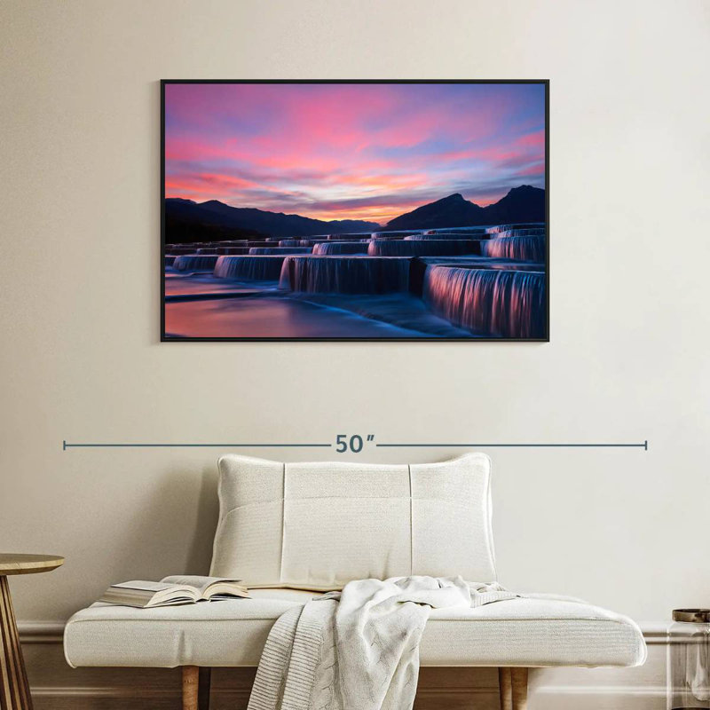 Marches en cascade, Cadre flottant noir, 40 po x 27 po