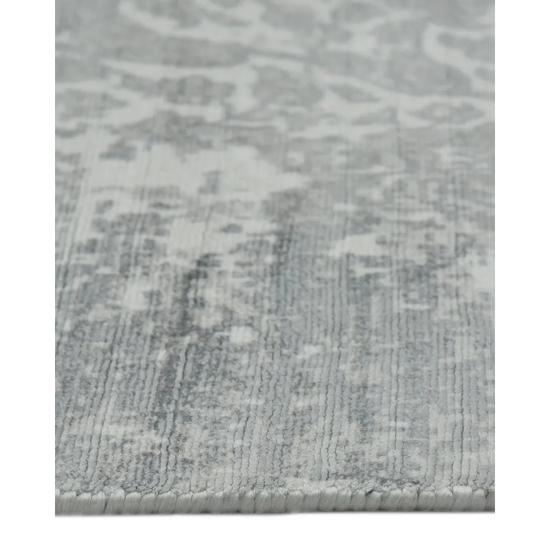 Samantha Oriental Area Rug in Pewter, Rectangle 5' x 8'