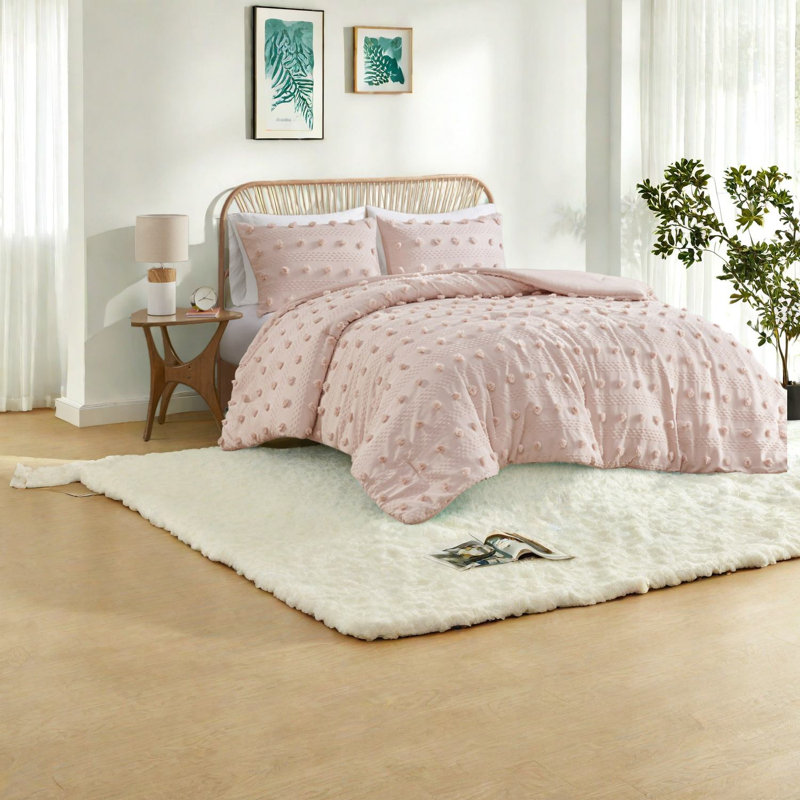 Elegant Polyester Bedding Sets With Fun Jacquard Pom Poms For Home