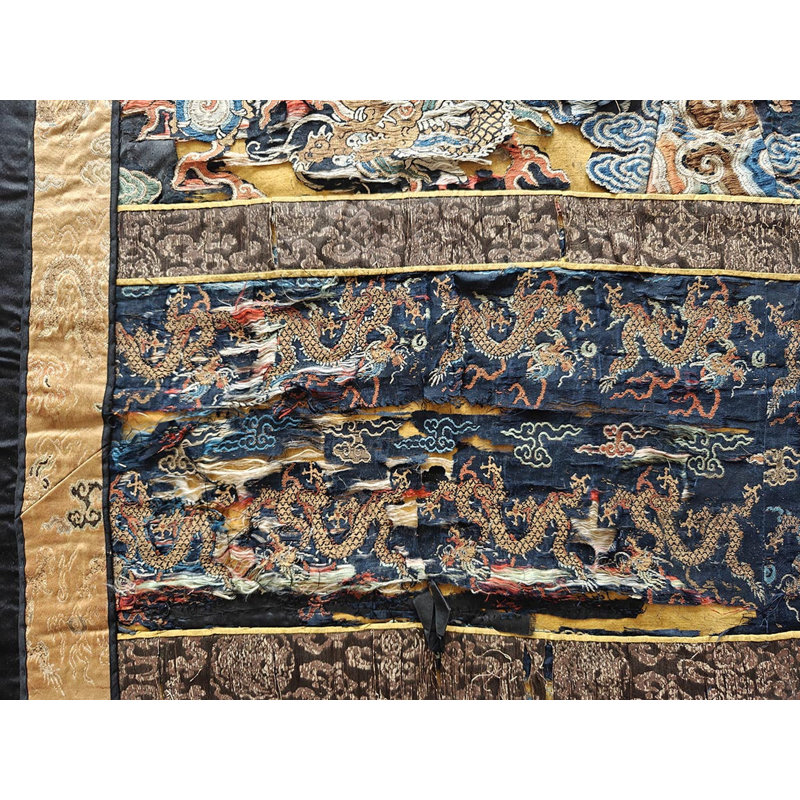 Silk Floral Area Rug in Blue
