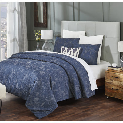 Vincent Collection Poly-Cotton Comforter Set
