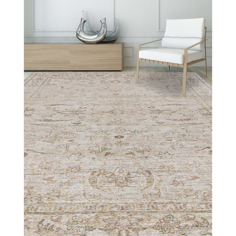 Sultanabad Hand-Knotted High-Quality Cream Area Rug