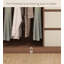 Petite garde-robe moderne et simple-112314295