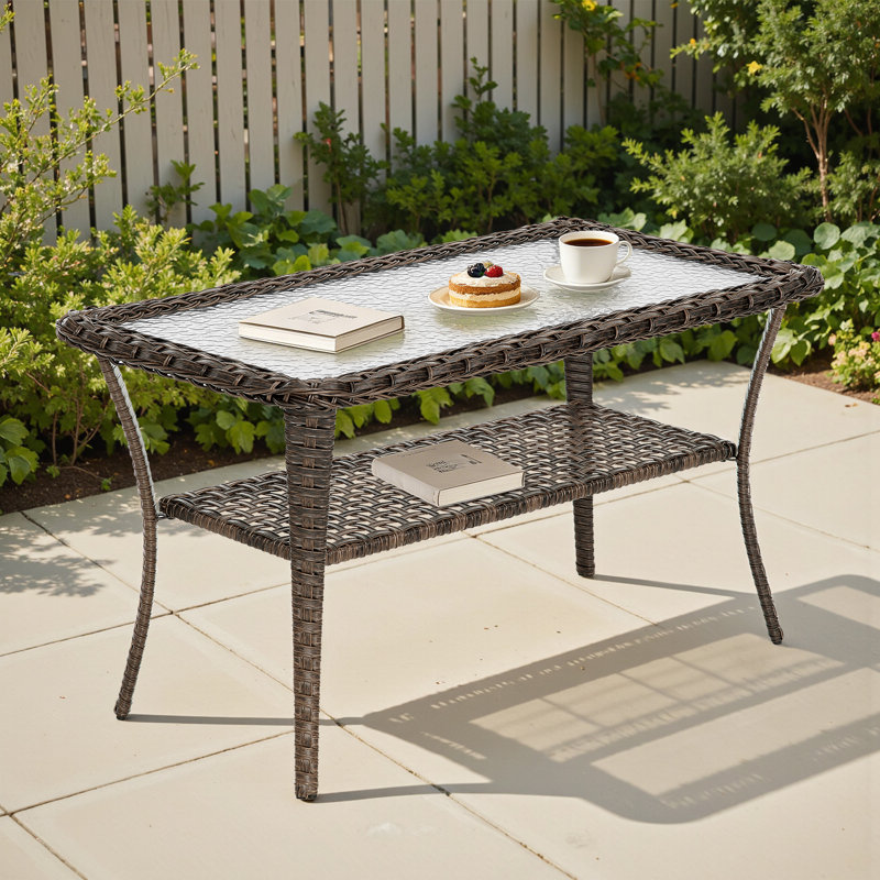 Table basse d'extérieur en osier de patio brun avec plateau en verre, Brun, H 20 po x L 34 po x l 20 po