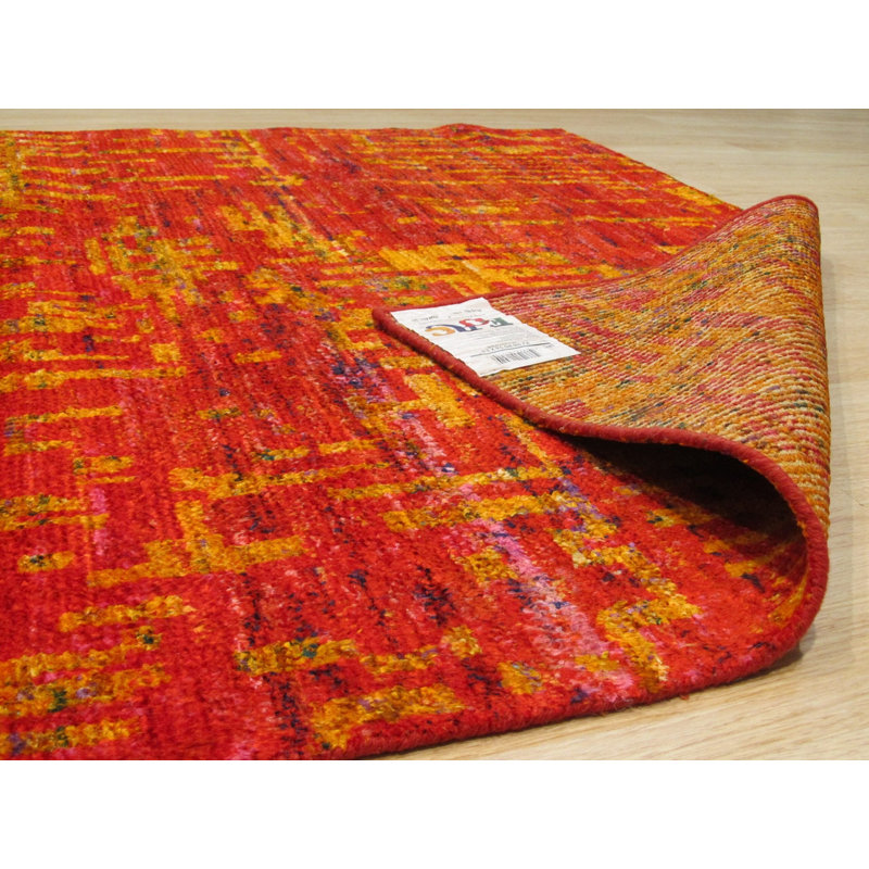 Hand-knotted SARI-SILK Red Contemporary Abstract Anand Rug