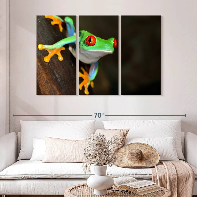 Brampt Tiny Red-Eyed Tree Frog, 32" H x 50" W