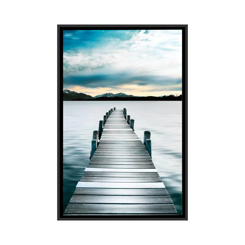 Jetée par Danita Delimont - reproduction de photo sur toile, H 26 po x l 18 po x p 1,5 po, Toile avec cadre noir
