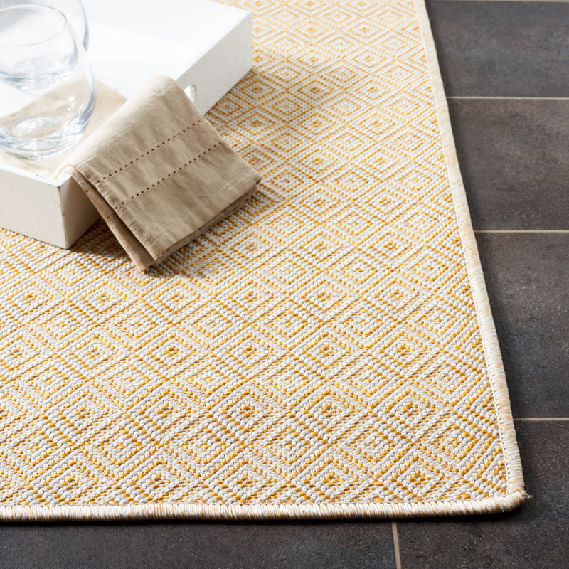 Hardrigg Performance Geometric Indoor/Outdoor Area Rug, Rectangle 6'5" x 9'6"