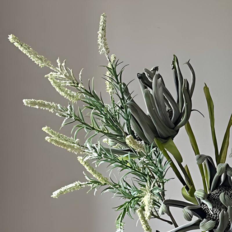 Ornements de fleurs simulées