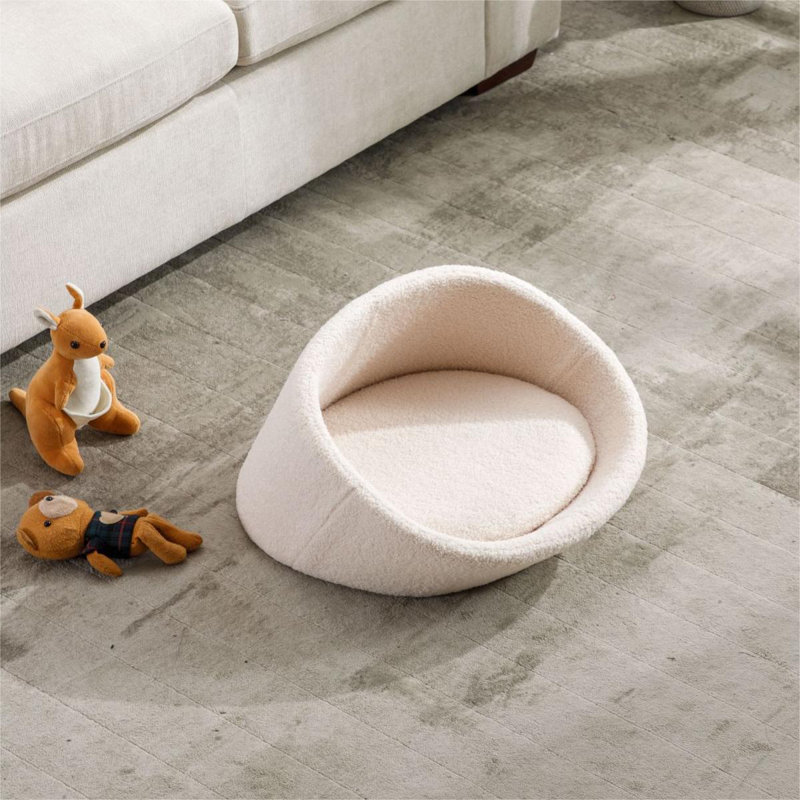 Lit luxueux en peau de mouton, Beige