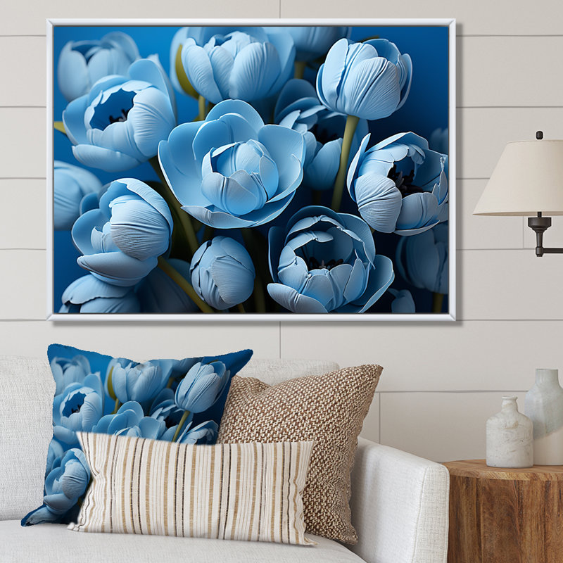 «Azure Blue Tulips Bloom I» sur toile, Cadre simple noir, H 34 po x l 44 po x P 1,5 po