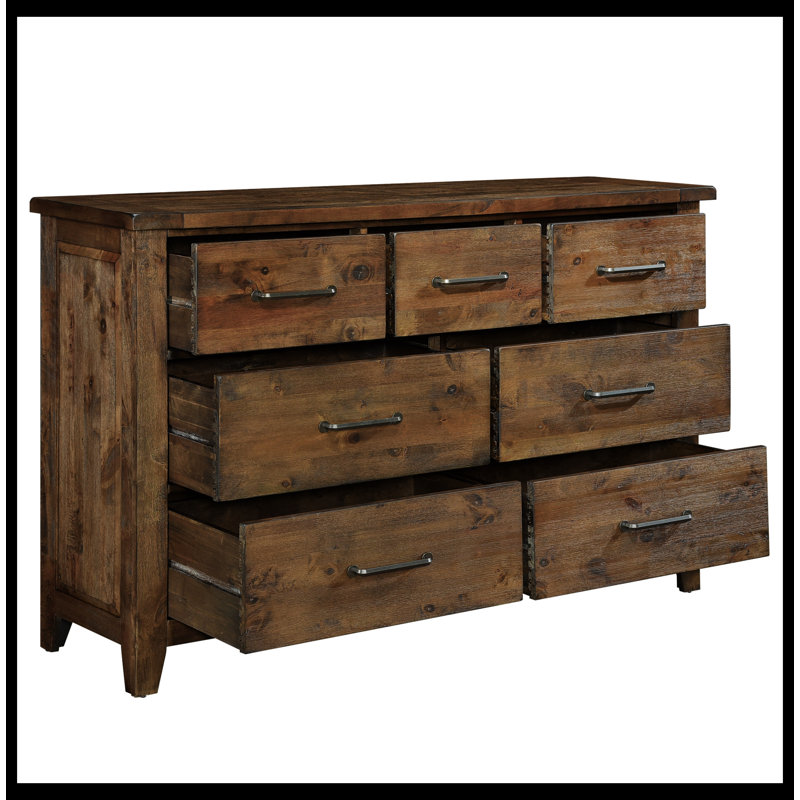 Commode à sept tiroirs
