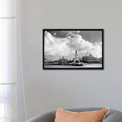 Reproduction de photo sur toile tendue, "pendant années 1930-1940s horizon de la couleur de l’horizon de la havane" à maxima gomez dans le centre