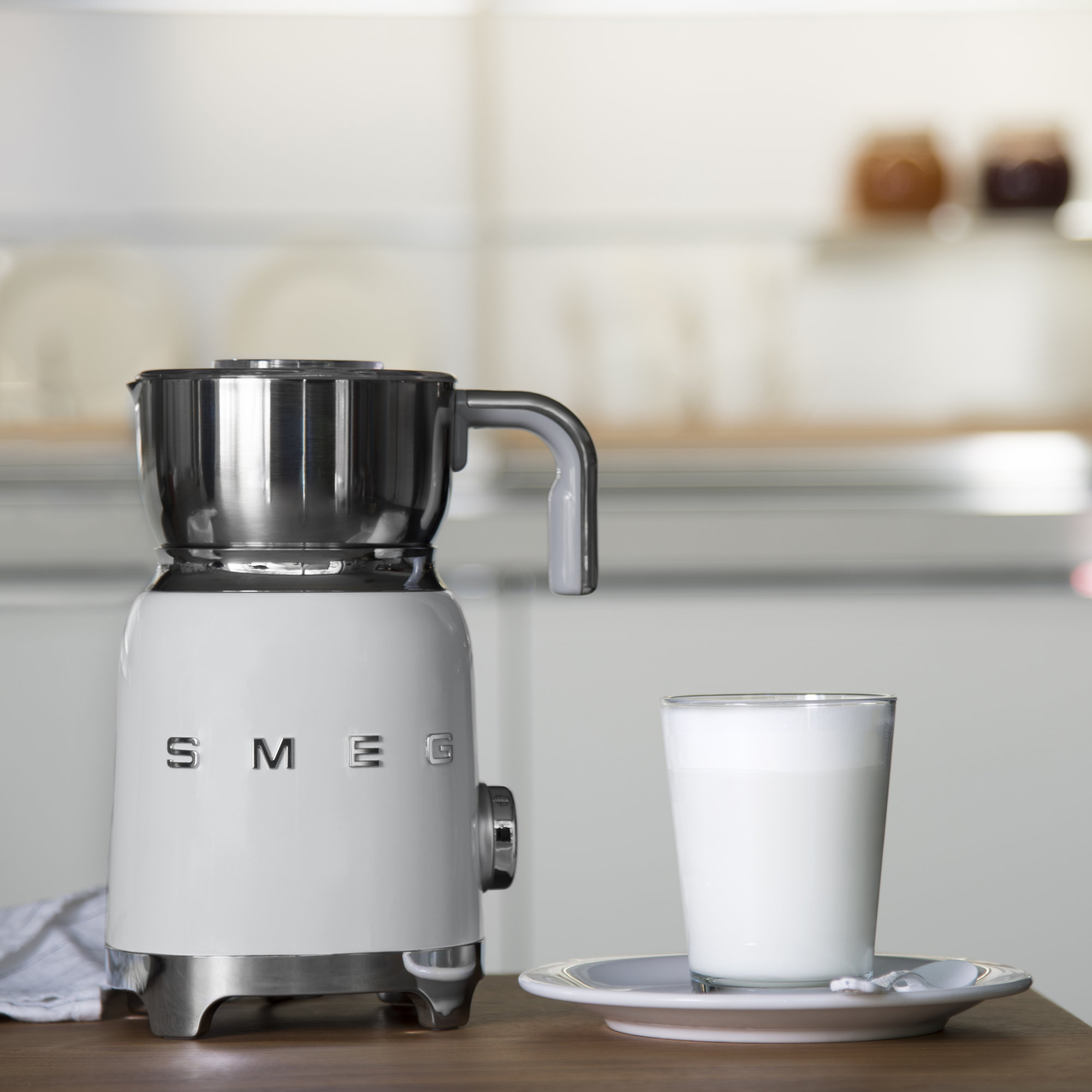 SMEG 50's Retro Style Milk Frother, White
