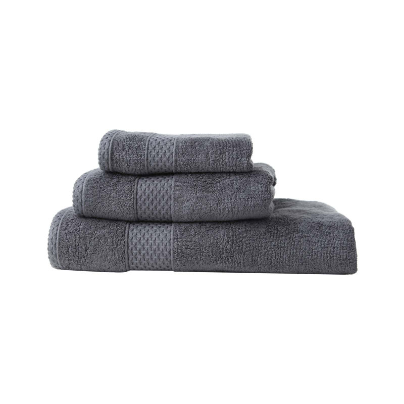 Aaidah Plush Bath Towel, Anthracite Grey